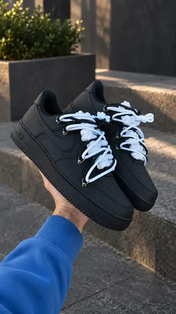 Black / White — Luxury · 19 LUXURY colorway