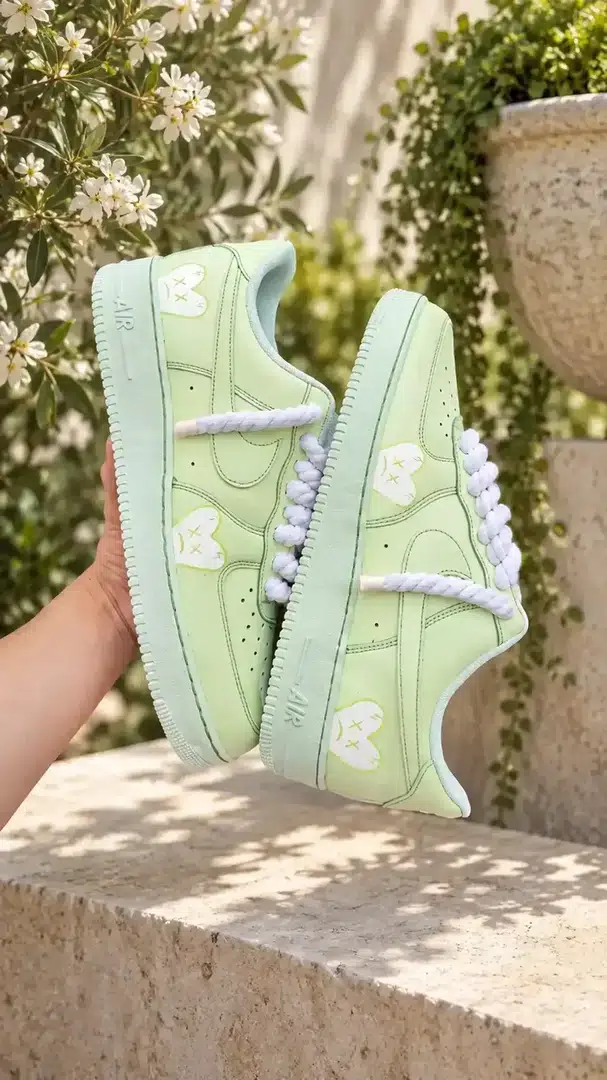 Green / White — Luxury LUXURY colorway