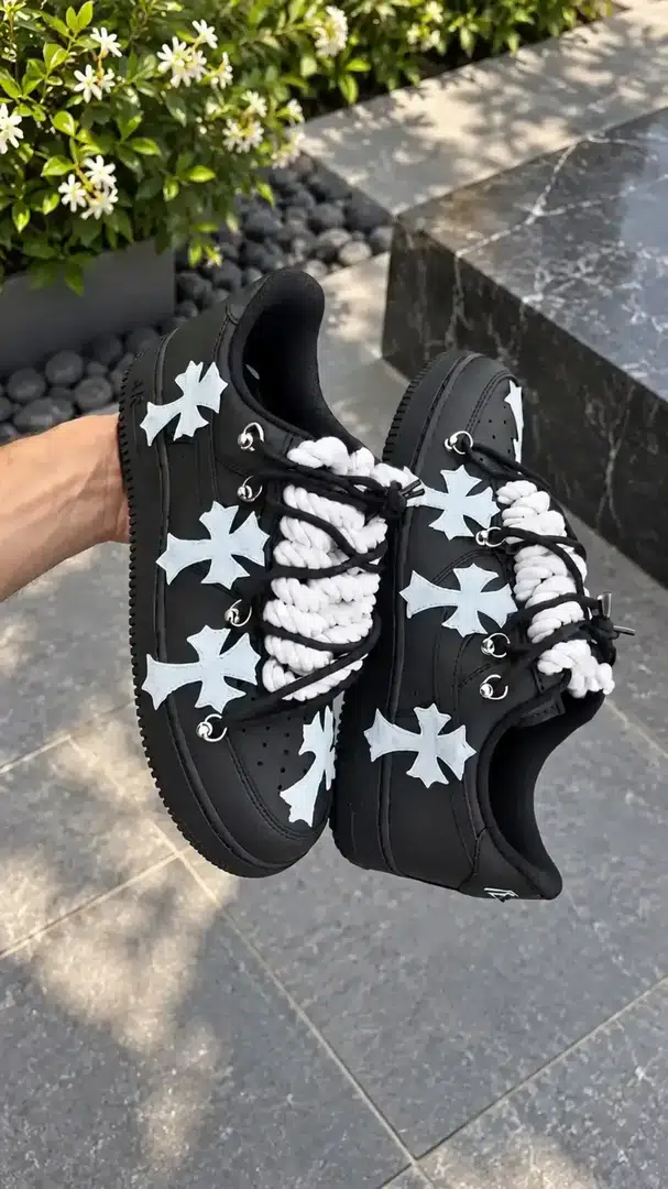 Black / White — Luxury · 28 LUXURY colorway