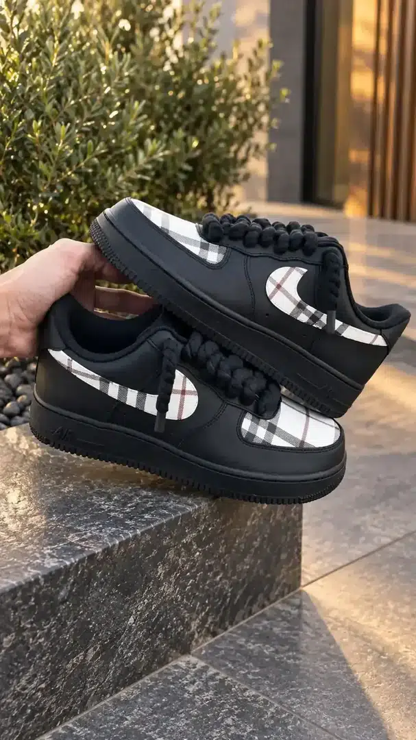 Black — Luxury LUXURY colorway