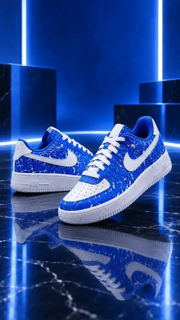 Blue / White — Splatter