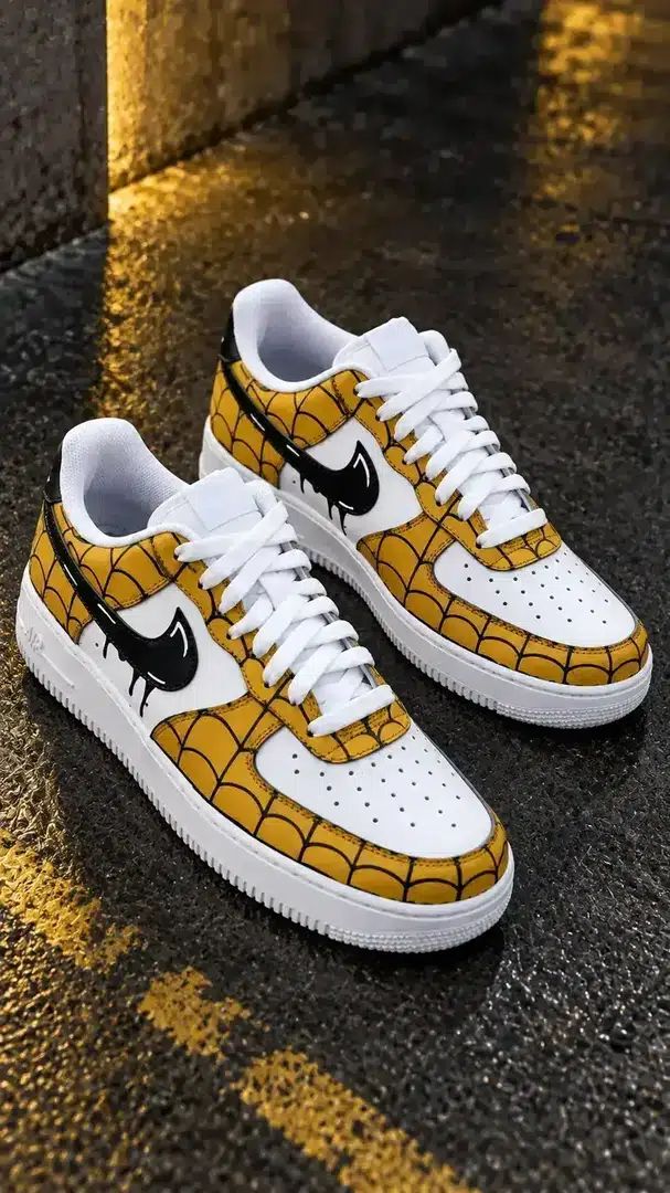 Web Pop Gold Black