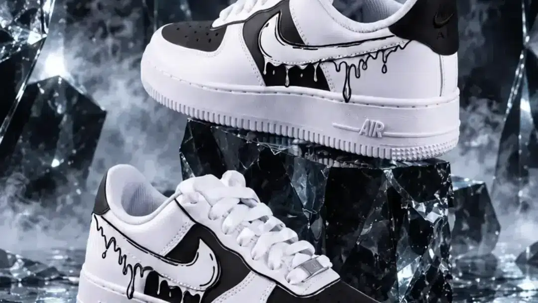Black / White — Drip