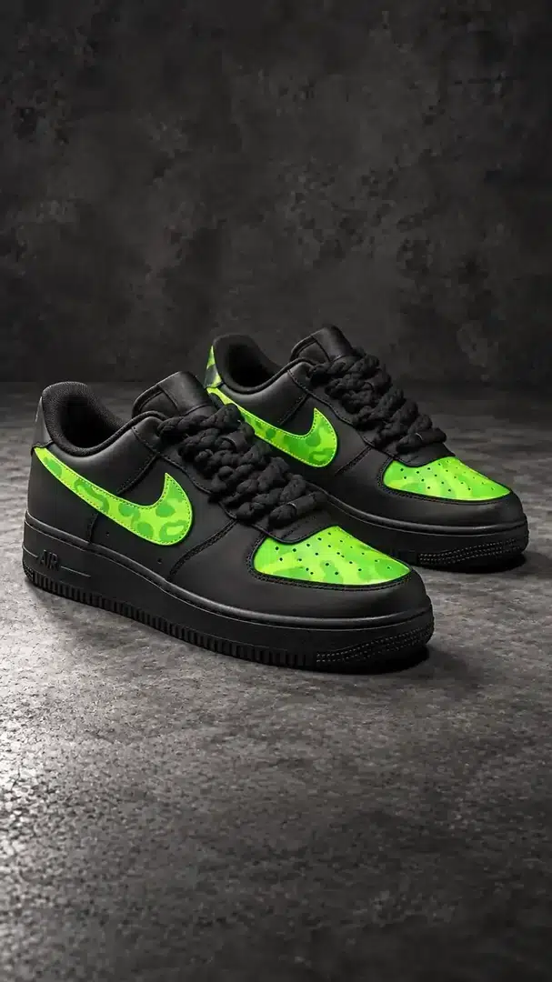 Black / Green — Luxury