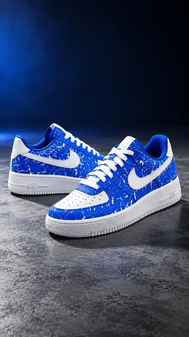 Blue / White — Splatter