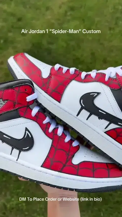 Red / White — Seasonal Drops · 07 approved product view 1 of 4
