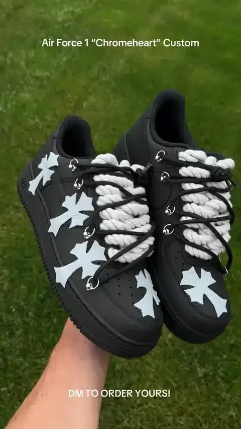 Black / White — Luxury · 28 approved product view 1 of 4