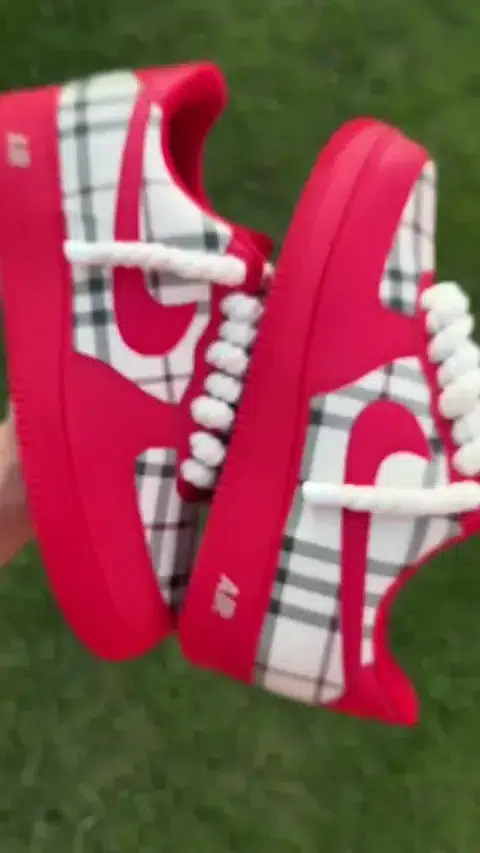 Red / White — Luxury · 39 approved product view 1 of 4